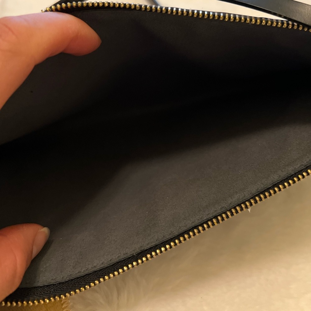 Louis Vuitton Epi Pochette - Picture 8 of 13